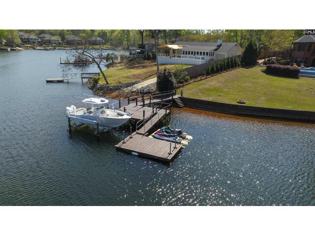 Photo of 467 Greenetree Lane