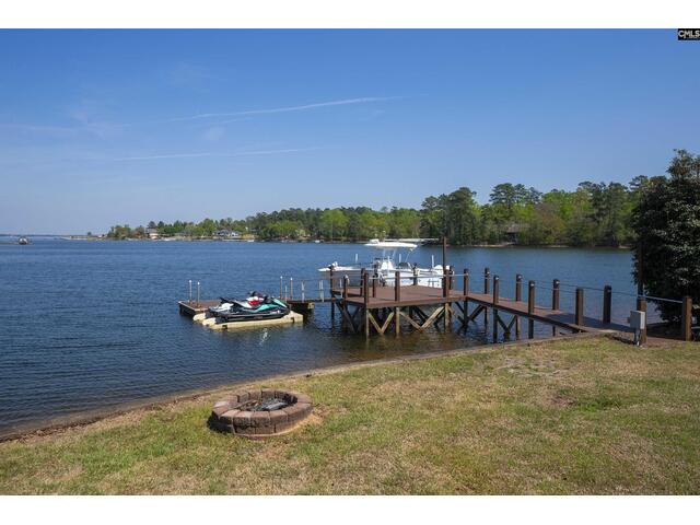 Photo of 467 Greenetree Lane