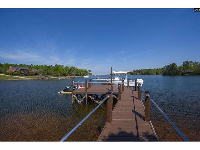 Photo of 467 Greenetree Lane