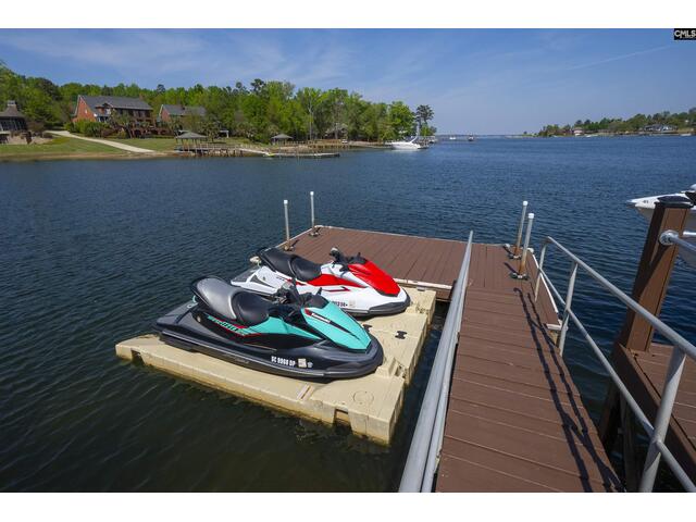 Photo of 467 Greenetree Lane