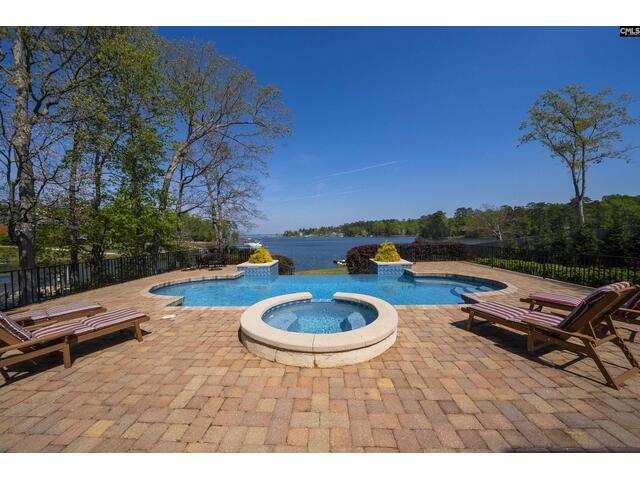 Photo of 467 Greenetree Lane