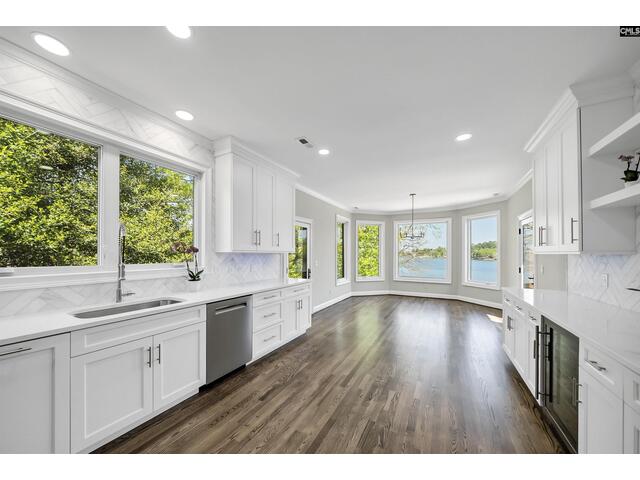 Photo of 467 Greenetree Lane