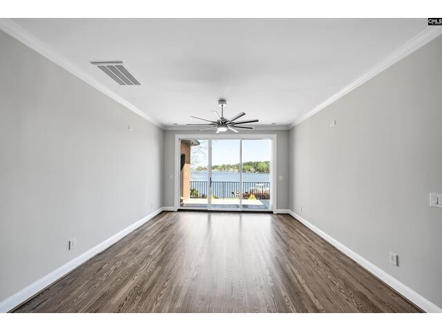 Photo of 467 Greenetree Lane