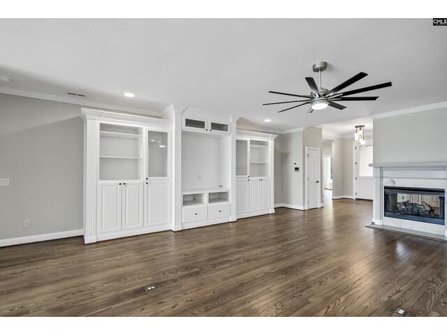 Photo of 467 Greenetree Lane