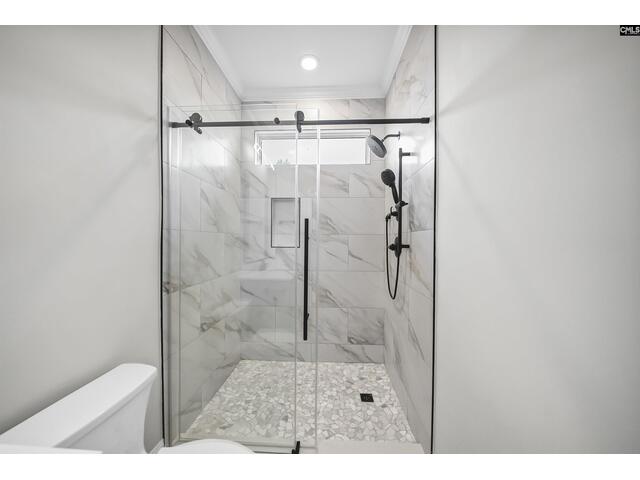 Photo of 467 Greenetree Lane