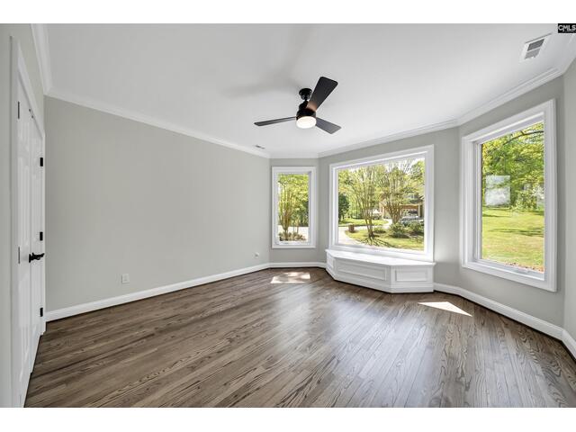 Photo of 467 Greenetree Lane