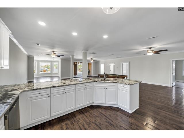 Photo of 467 Greenetree Lane