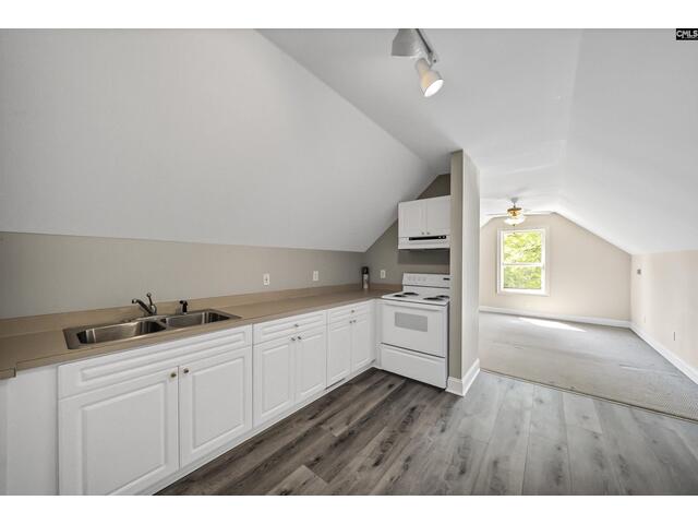 Photo of 467 Greenetree Lane