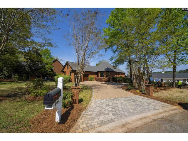 Photo of 467 Greenetree Lane