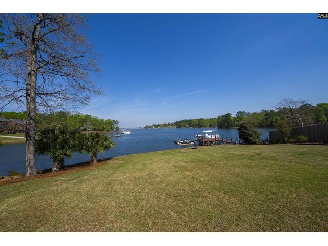 Photo of 467 Greenetree Lane