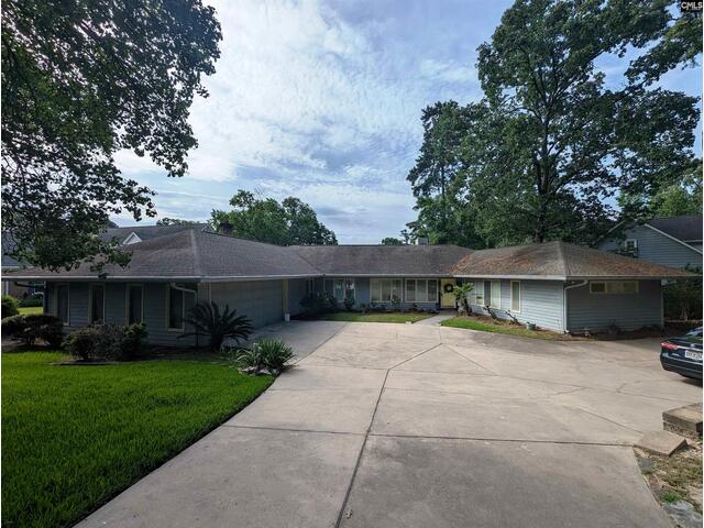 Photo of 537 Shadowood Drive