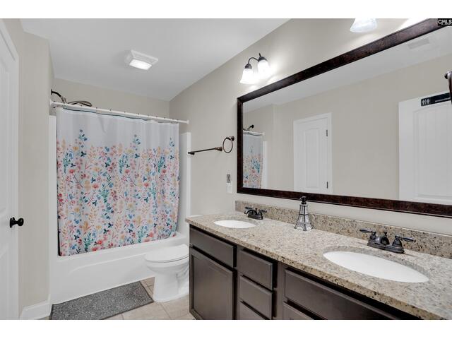 Photo of 178 Greenbank Drive