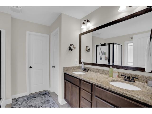 Photo of 178 Greenbank Drive