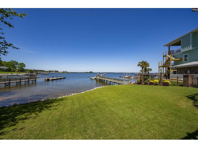 Photo of 305 Marina Court Photo of 305 Marina Court