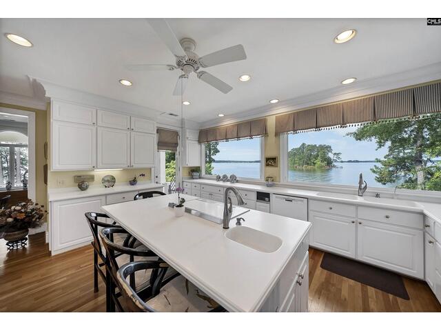 Photo of 318 Lands End Drive Photo of 318 Lands End Drive