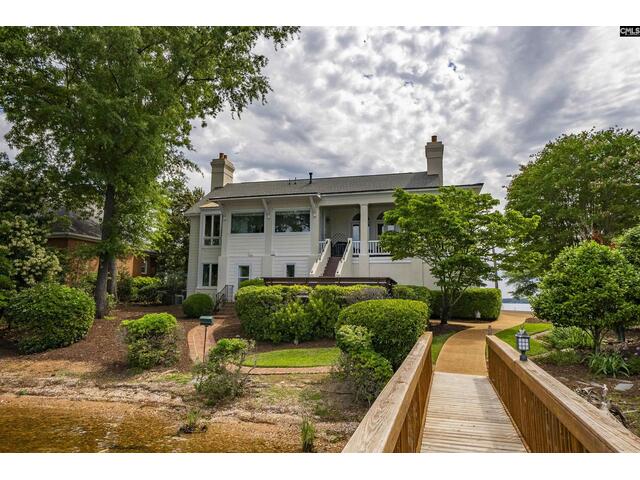 Photo of 318 Lands End Drive Photo of 318 Lands End Drive