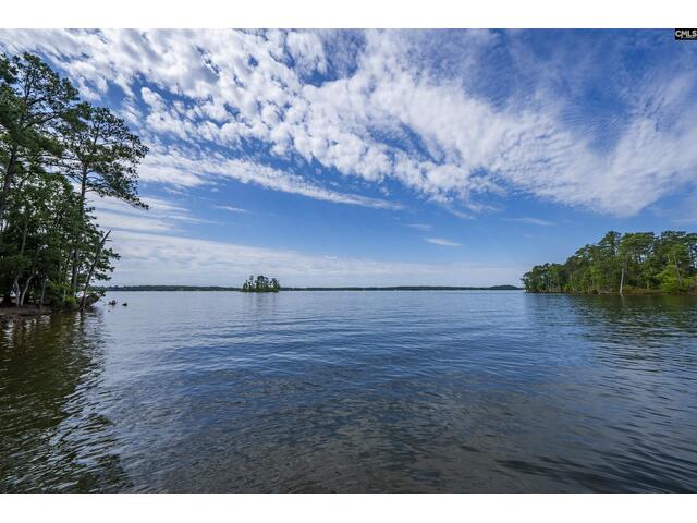 Photo of 318 Lands End Drive Photo of 318 Lands End Drive