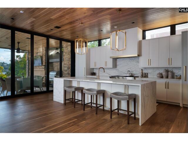 Photo Of 6009 Lakeshore Drive Photo of 6009 lakeshore drive
