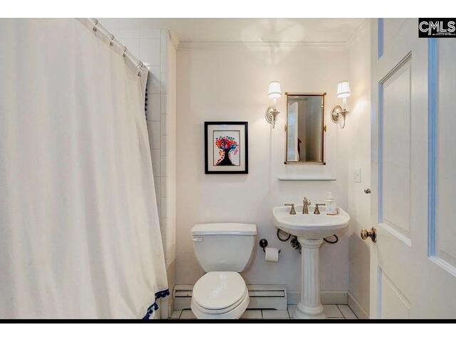 Photo of 1811 Lyttleton Street