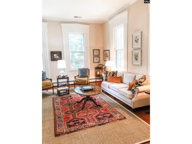 Photo of 1811 Lyttleton Street