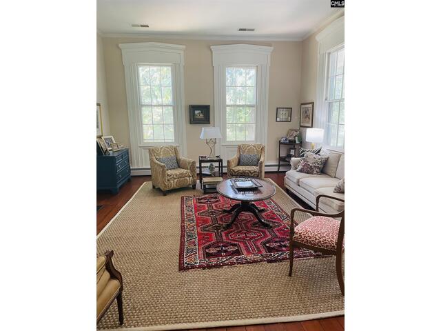 Photo of 1811 Lyttleton Street