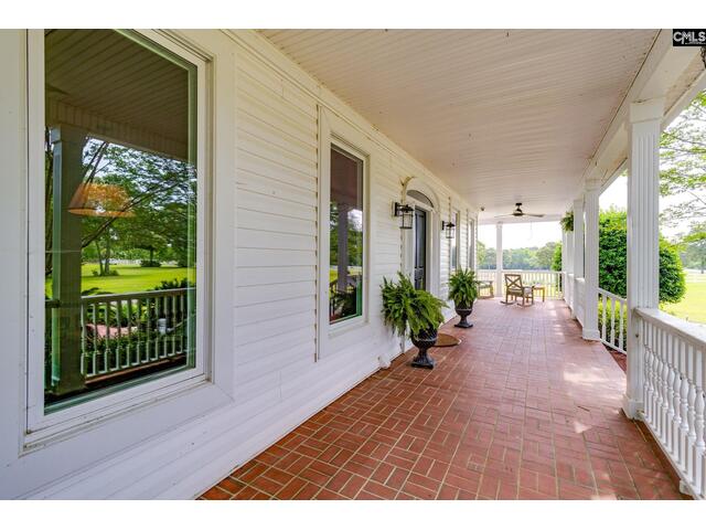 Photo of 586 Farnum Road Photo of 586 Farnum Road