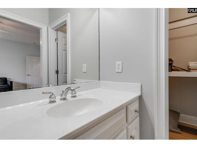 Photo of 586 Farnum Road Photo of 586 Farnum Road