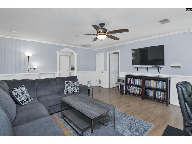 Photo of 321 Bagford Court Photo of 321 Bagford Court