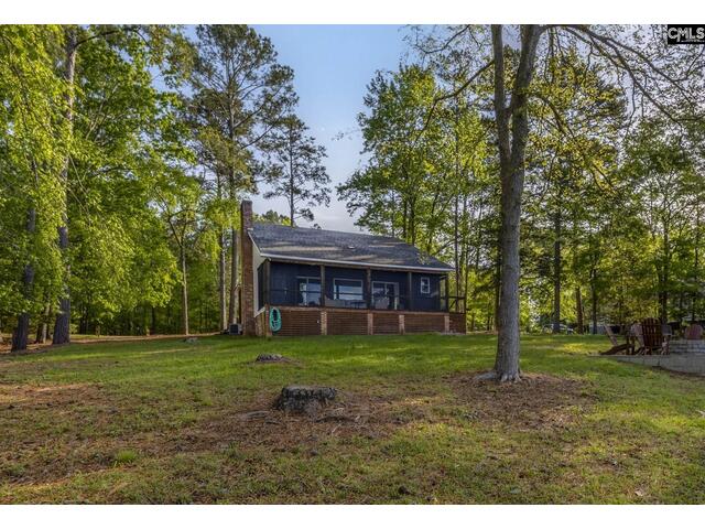Photo of 2105 Lakeshore Road