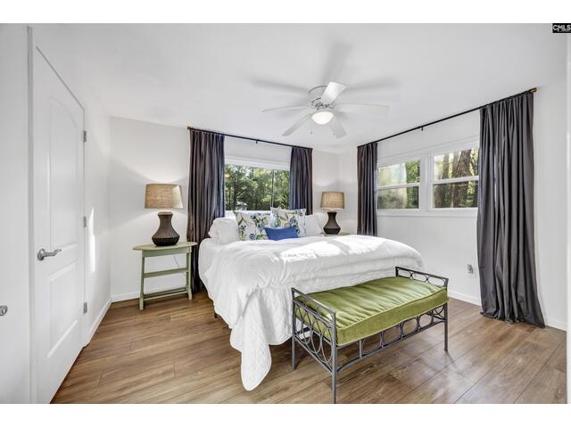 Photo of 2105 Lakeshore Road