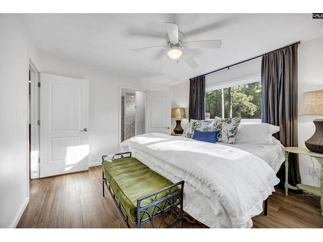 Photo of 2105 Lakeshore Road
