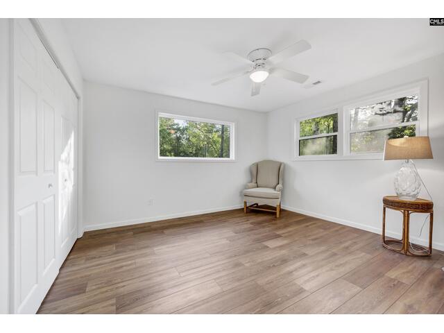 Photo of 2105 Lakeshore Road