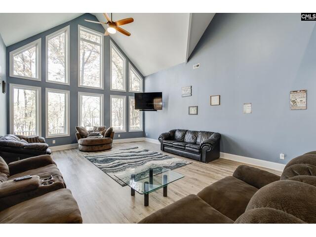 Photo of 863 Woodside Drive