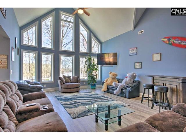 Photo of 863 Woodside Drive