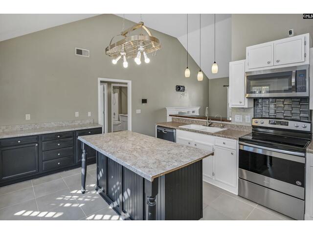 Photo of 300 Charm Hill Road