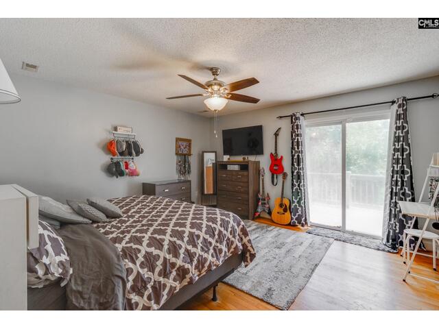 Photo of 1037 Ridgeview Circle