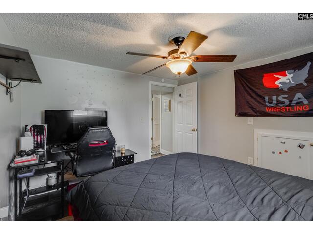 Photo of 1037 Ridgeview Circle