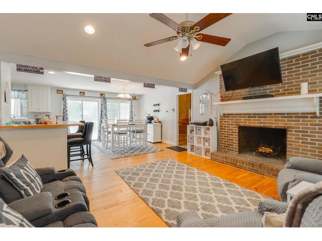 Photo of 1037 Ridgeview Circle
