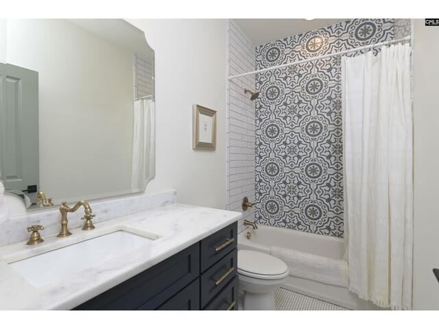 Photo of 813 Burwell Lane