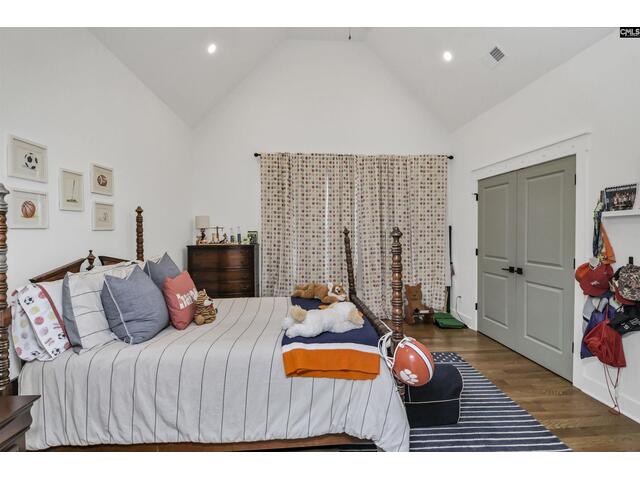 Photo of 813 Burwell Lane