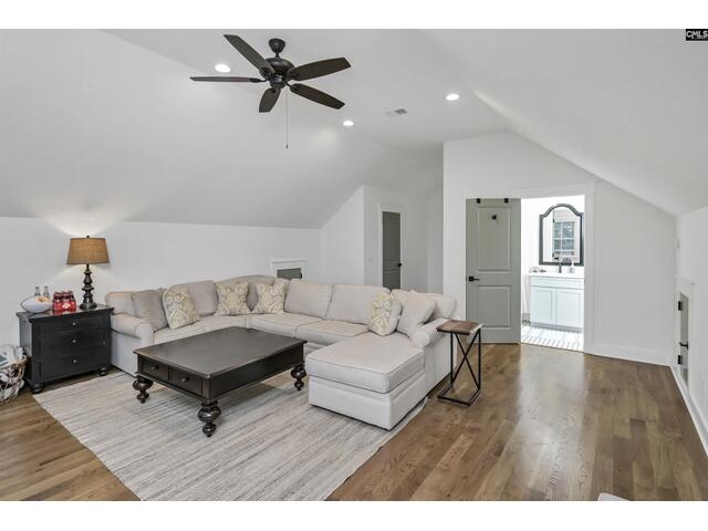 Photo of 813 Burwell Lane