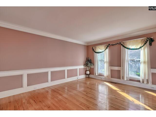 Photo of 120 Cowdray Park Photo of 120 Cowdray Park