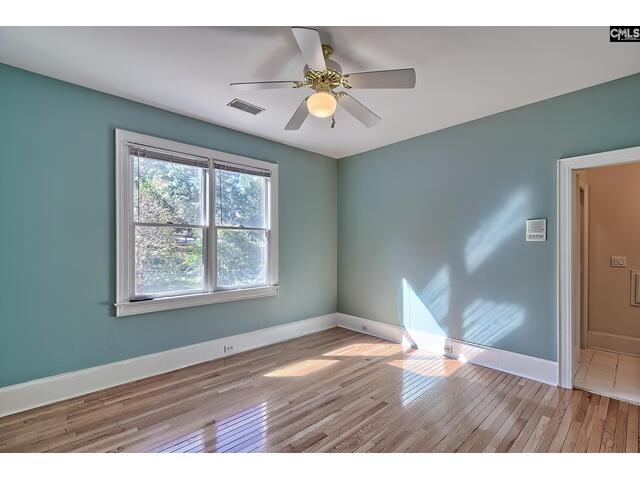 Photo of 120 Cowdray Park Photo of 120 Cowdray Park