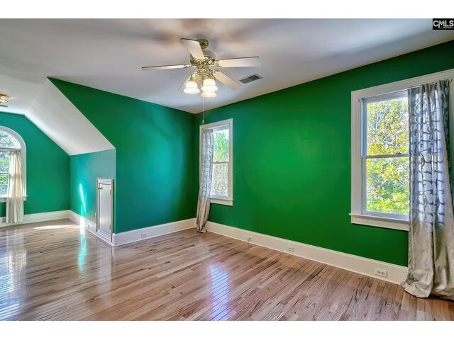 Photo of 120 Cowdray Park Photo of 120 Cowdray Park