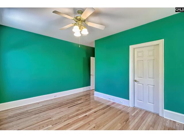 Photo of 120 Cowdray Park Photo of 120 Cowdray Park