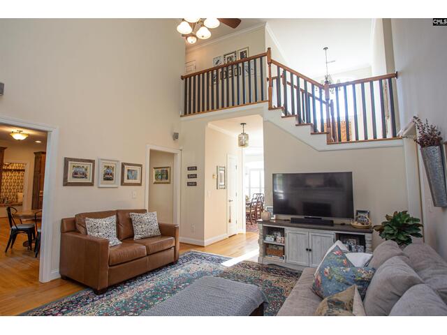 Photo of 384 Bloomsbury Circle Photo of 384 Bloomsbury Circle