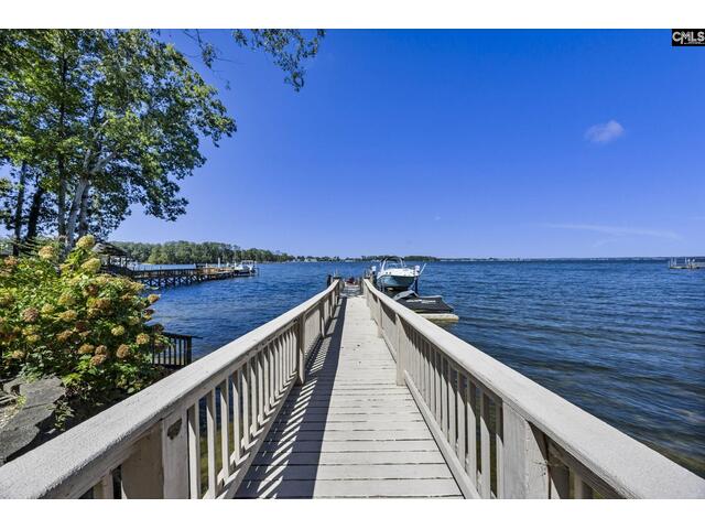 Photo of 131 West Circle Drive