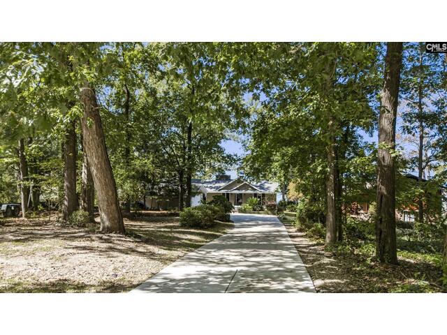 Photo of 131 West Circle Drive