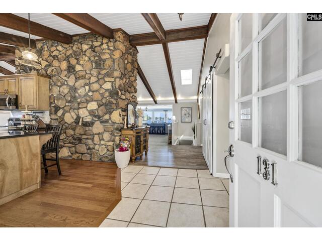 Photo of 131 West Circle Drive