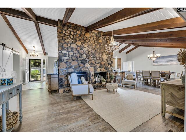 Photo of 131 West Circle Drive